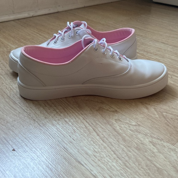 North Star Women’s Lace White Sneakers Bata Shoes Size 37/6.5 - Picture 2 of 8